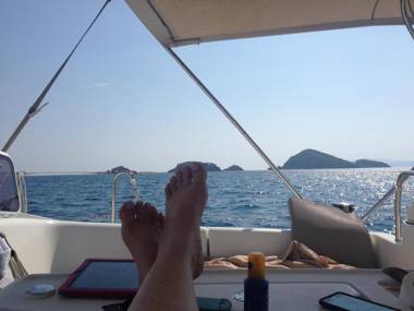 Lighthouse Nadia Aparts