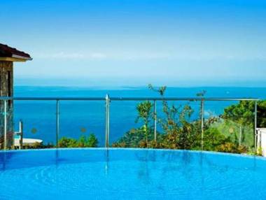 GOLDEN LIFE HEIGHTS DELUXE SUIT HOTEL-NEW