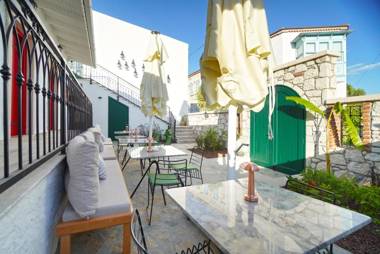 POM Alaçatı Boutique Otel