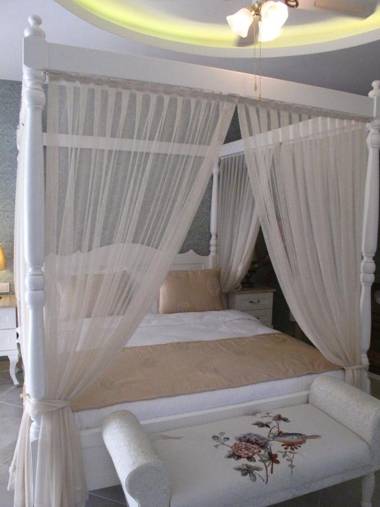 Sea Breeze Hotel and Apartments