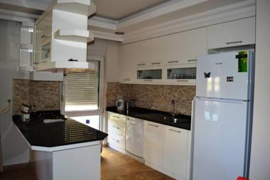 Antalya belek odyssey park ground floor 2 bedrooms pool view close to center