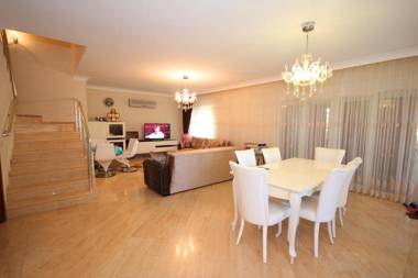 Paradise Town Villa Muna