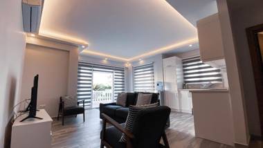 King Cleodora Garden Apartment