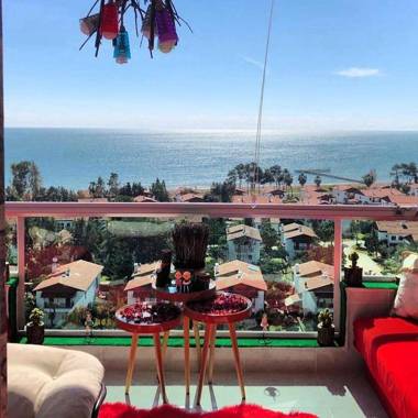 GoldenPark King Suites with Balcony & Sea view