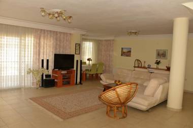 Уютная вилла с 2 спальнями в прекрасном комплексе с полной инфоструктурой