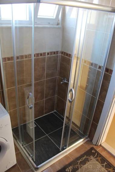 Monna Roza Family Suit