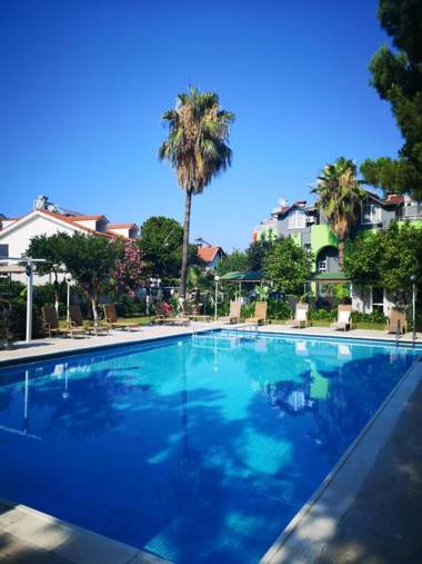 Anita Kemer Noch Hotel