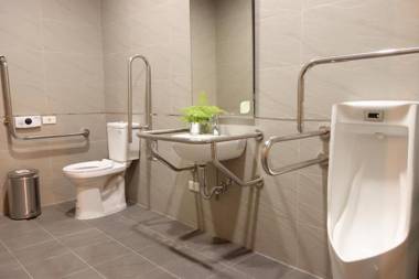 Douzi Hotel-Xpark. Gloria Outlets. Taoyuan MRT