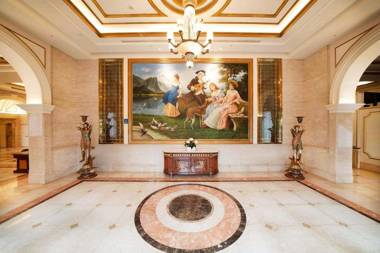 Hamp Court Palace