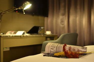 Amici hotel Six Star Hostel