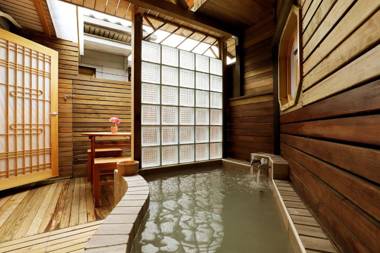 Phoenix Pavilion Hot Spring Hotel