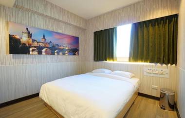 Elegance Hotel