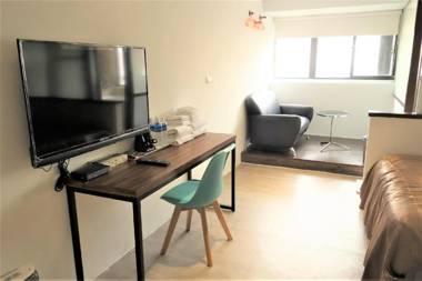 Art House Family Room-Garden