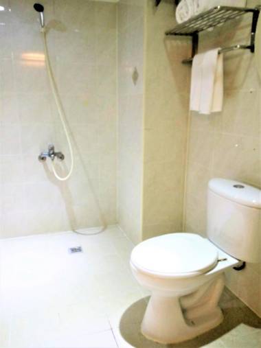 Art House Double Room-Sunflower