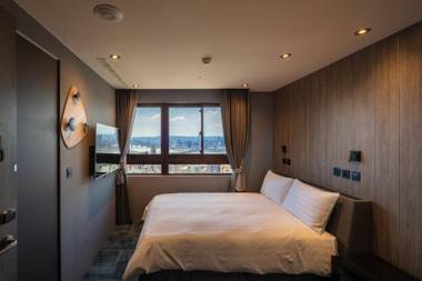 Quarantine Hotel - Roaders Plus Hotel - Taipei Station