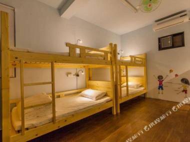 Golden House Hostel