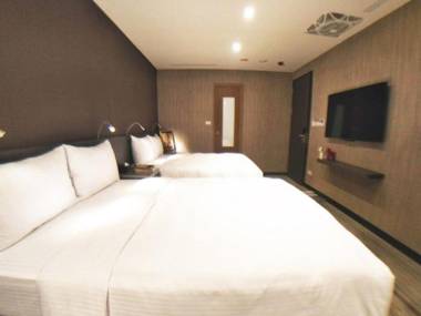 Night Market Hotel