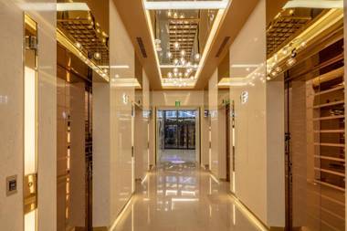 Quarantine Hotel - Roaders Plus Hotel - Theme