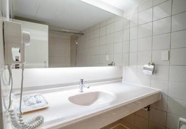 Hamilton Hotel (Quarantine Hotel)