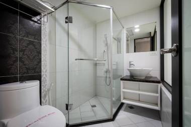 JUNG-ZAW BUSSINESS HOTEL