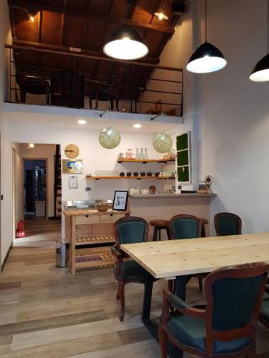 OLD WOW Shared Homestay