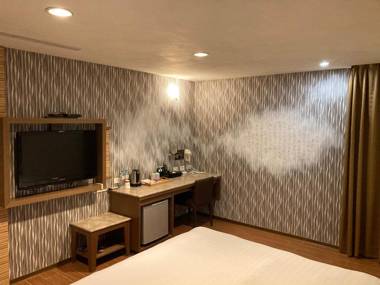 Hua Xiang Hotel - Zuoying