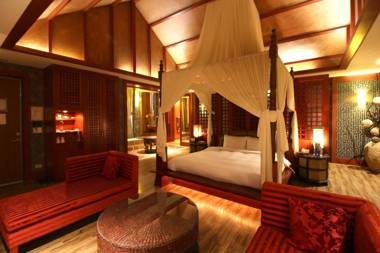 Seasons Boutique Motel