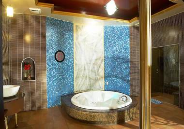 Royal Group Motel Nan Tse Branch