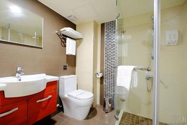 Global Traveler Hotel