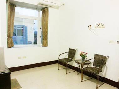 Chung Cheng Hu European Style Hostel