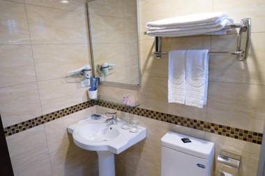 GIN JIAN Commercial Hotel