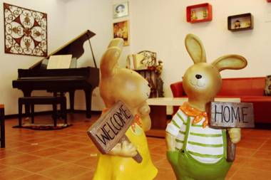 Pianist Homestay