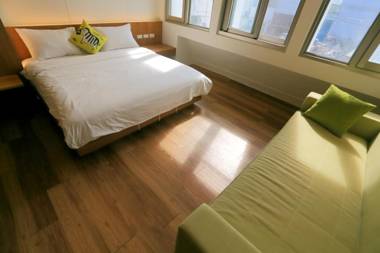 Station 100 Meter B&B