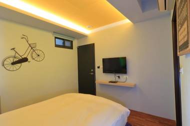 Amir B&B(train station&elevator)