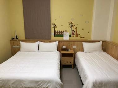 Com Inn-花蓮後車站電梯停車場