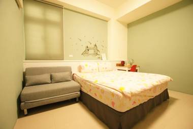 Com Inn-花蓮後車站電梯停車場