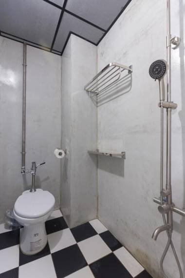 Peace Prison Cafe Inn