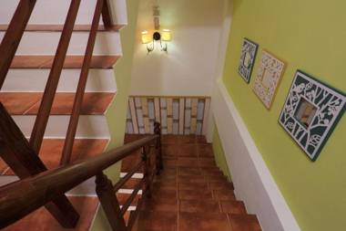 Feather and Flowers Homestay