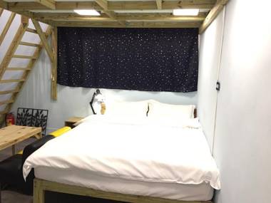 慶修院旁-靜巷閣樓(六人房 含上下兩層樓)