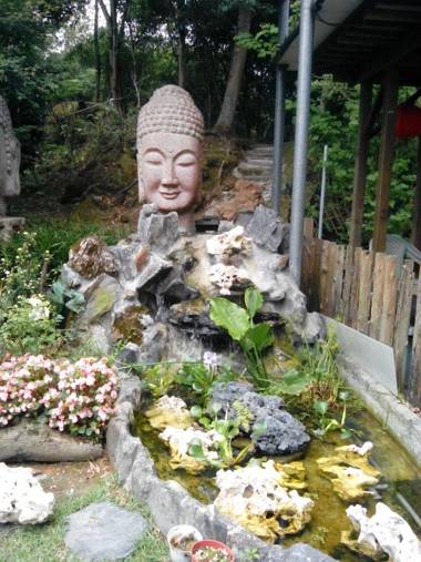 Lohas Gallery Long Stay Hostel