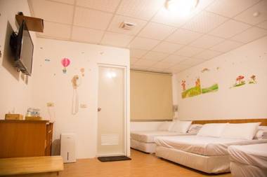 Fenchihu Street Hotel