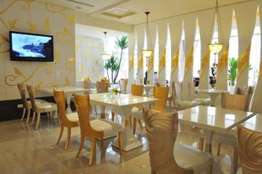 Monarch Skyline Hotel