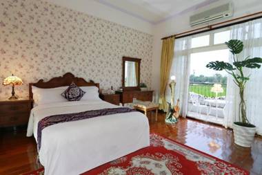 Golden House Homestay