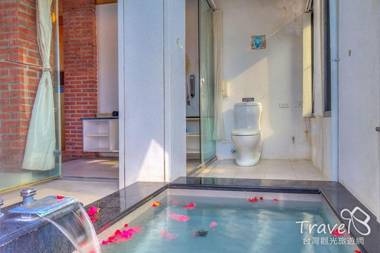 宜蘭包棟包層包房烤肉戲水親子民宿含建築師湧泉泡湯A館及非泡湯娘家B館Yilan House