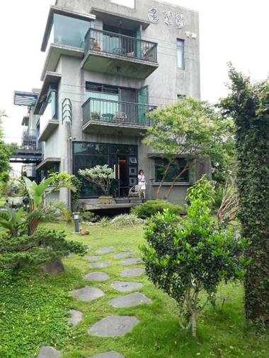 宜蘭包棟包層包房烤肉戲水親子民宿含建築師湧泉泡湯A館及非泡湯娘家B館Yilan House