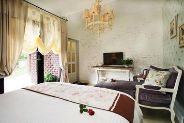 Desire and Satisfaction Bed and Breakfast