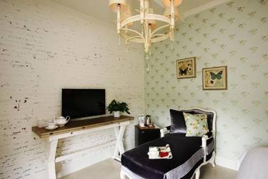 Desire and Satisfaction Bed and Breakfast