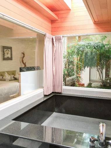 Yage Hotspring House