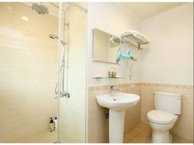 Meet Love at Pacific Ocean Turtle Island Bed and Breakfast