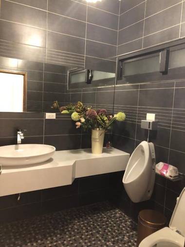 河沿悅舍ZW朋友同學聚會推薦l獎勵旅遊宜蘭包棟l家庭親子民宿l烤肉麻將浴缸戲水池